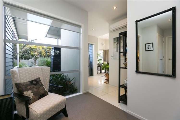 9c Dolphin Parade Bell Block_62