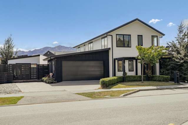 Modern Family Living with studio income