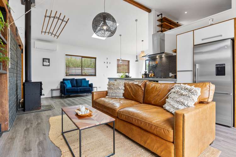 15a Barrett Road Whalers Gate_16