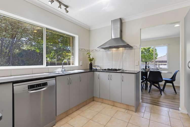 28 Craigavon Drive East Tamaki_7