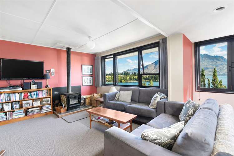 9 Suburb Street Queenstown_11