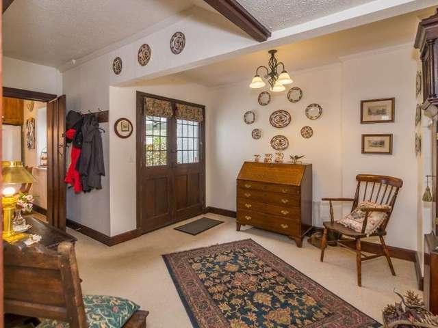 56 Barton Road Heretaunga_3