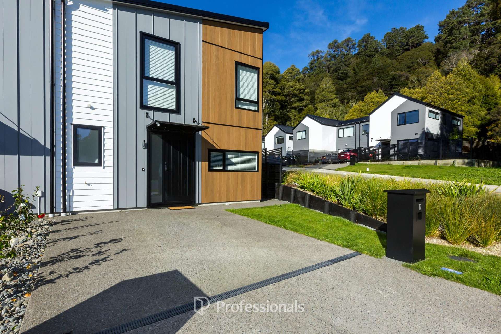 17 Dovey Katene Horvath Street Wallaceville_0