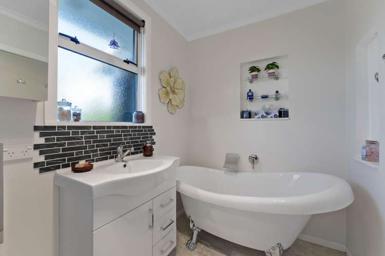 15 Kurupae Road Hilltop_16