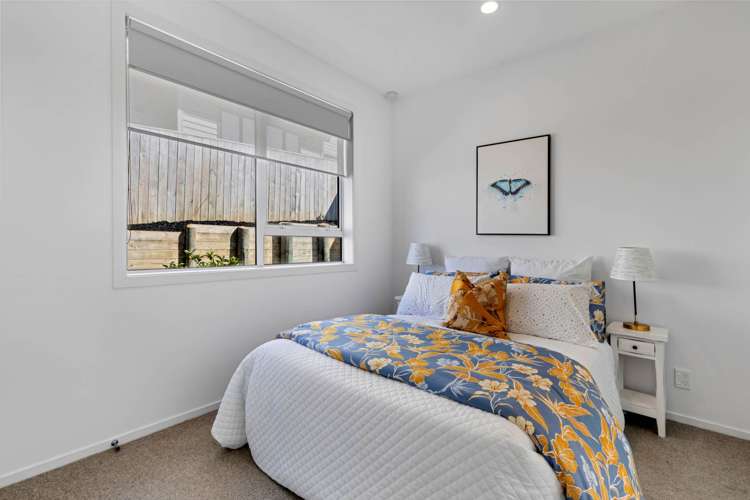 36 Fernhill Way Oteha_17