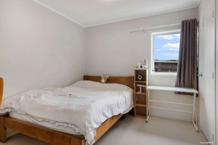 558a Beach Road Rothesay Bay_15