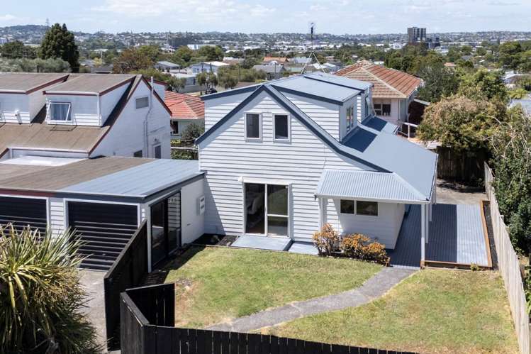3/10 Rewa Street New Lynn_13