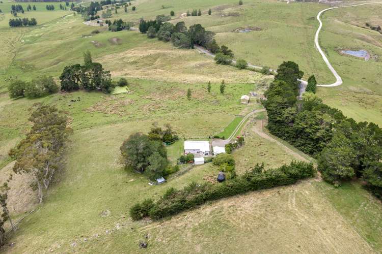 711 Blackhead Road Porangahau_25