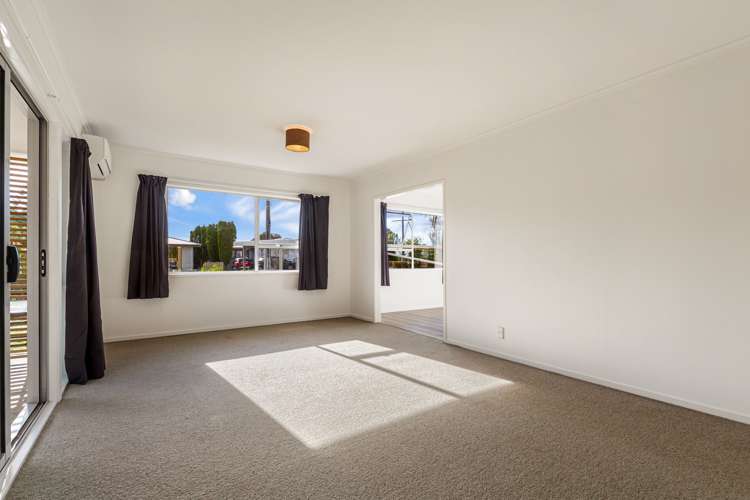 27 Huruhuru Road Massey_16