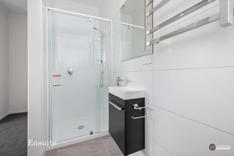 4/51 Kings Crescent Lower Hutt_14