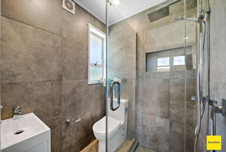 2 Glengarry Road Glen Eden_14