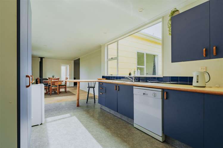 8 Armstrong Street_4