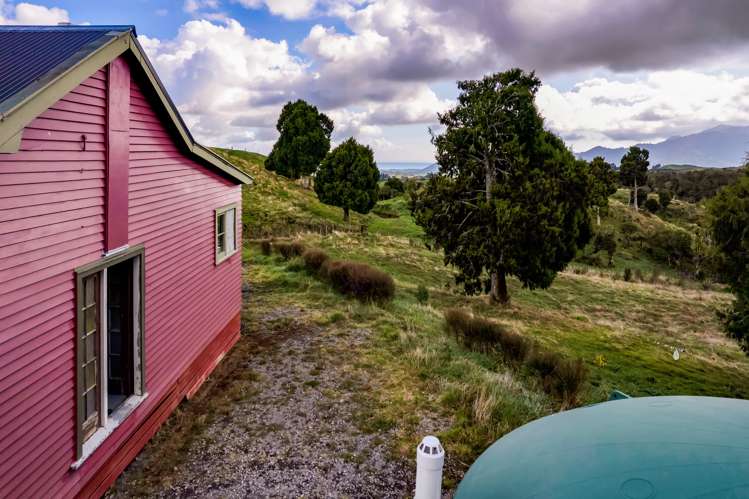 795 Dover Road Okato_5