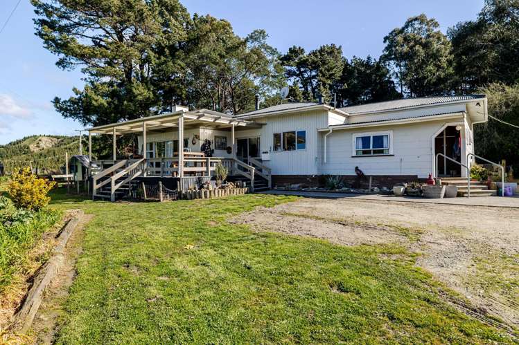 803 Range Road Pongaroa_16