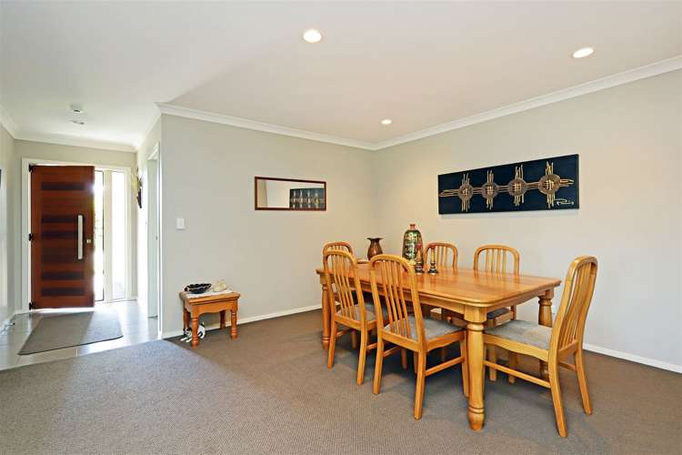 18 Lowry Place Frimley_6