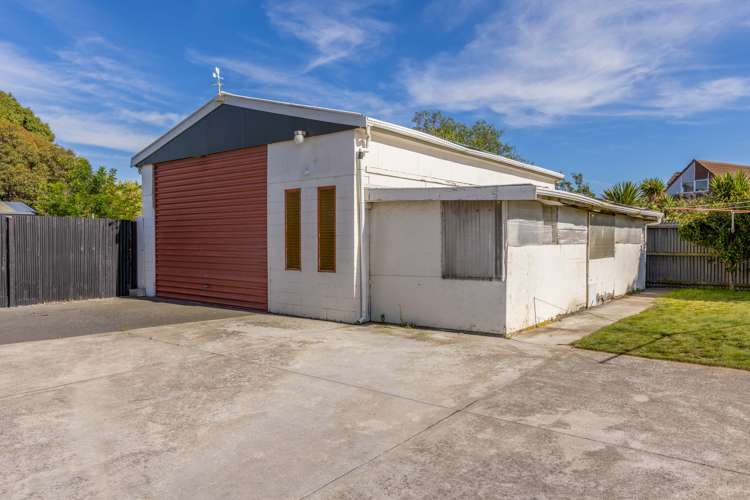 15 Carisbrooke Street Aranui_13