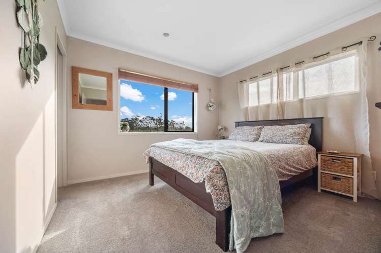 32 Aitkenhead Court Parakai_10