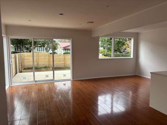 Modern Mt Albert Home – Newly Renovated!