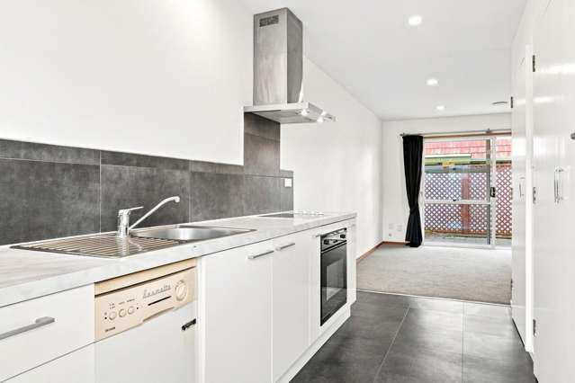 5/46 Longfellow Street Sydenham_3