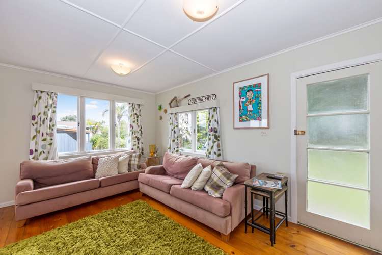 11 Leigh Road Leigh_11