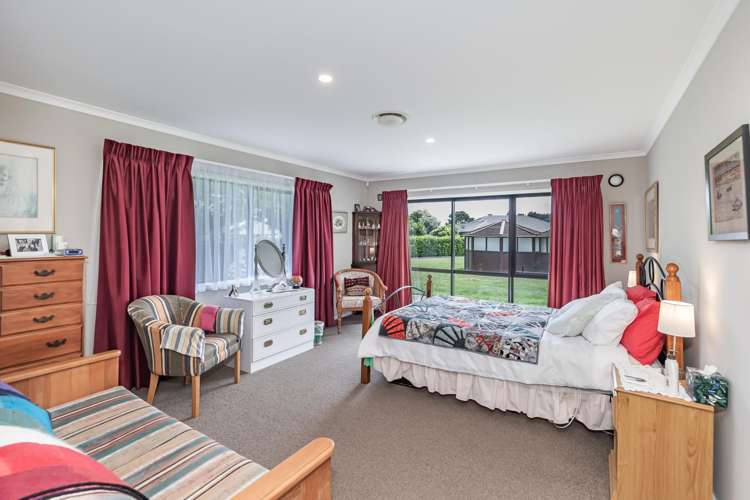 2 Ivy Lane Ohau_11