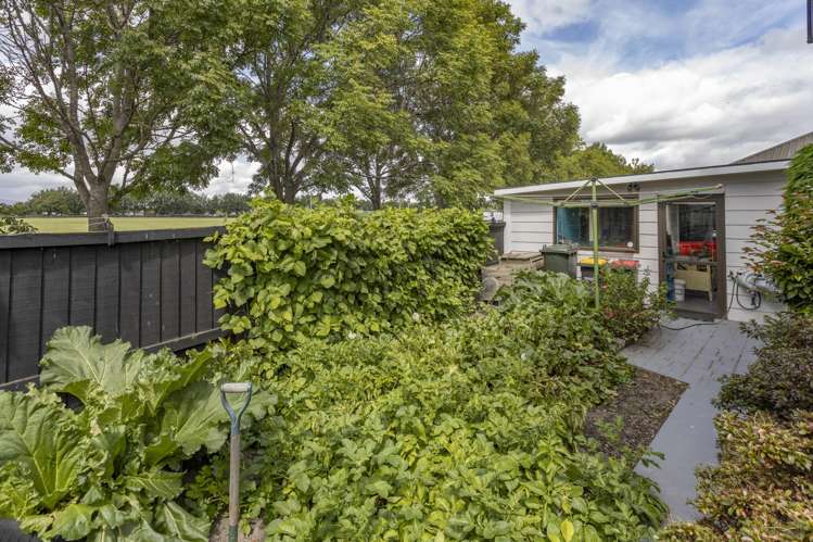 80 Regency Crescent Redwood_35