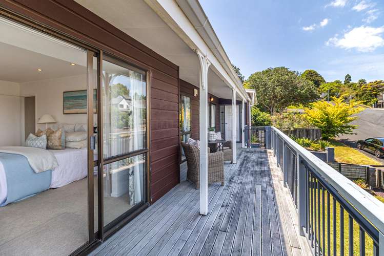 9 Pallister Drive Hillsborough_17