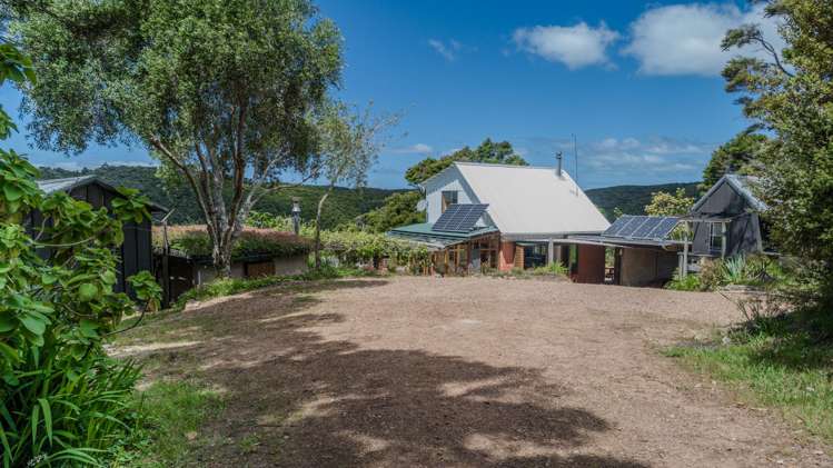 175 Orapiu Road Waiheke Island_9