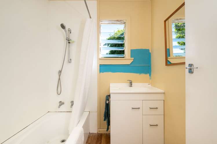 1 Kuku Street Te Awanga_6