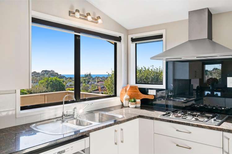 24 Halldene Terrace Red Beach_9