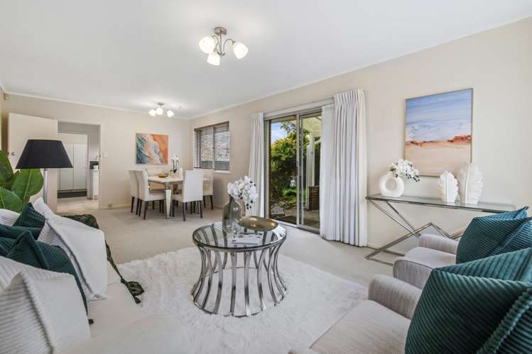 2/27a Eastern Beach Road Eastern Beach_3