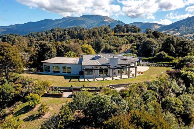 Architectural Masterpiece - Panoramic Extravagance
