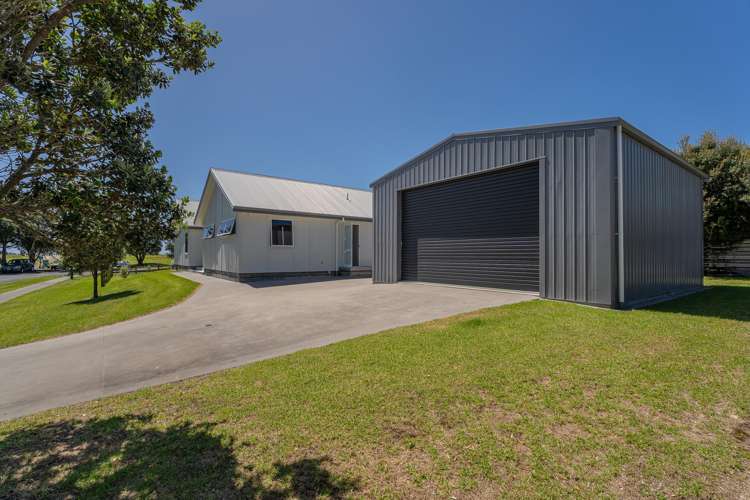 112 Ocean Close Matarangi_32