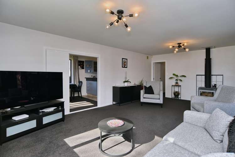 63 Trafford Street Harewood_8
