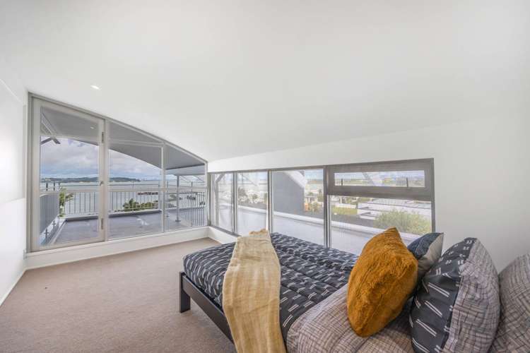 20 Courtneys West Harbour_21