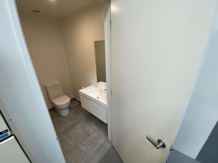 3/1013 Ferry Road Ferrymead_16