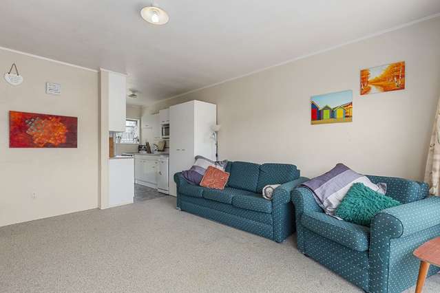 2/10 Roseburn Place Pakuranga_4