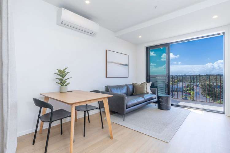 105/2B Te Ara Taurapa Point Chevalier_6