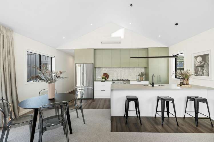 13 Friesian Close Jacks Point_2