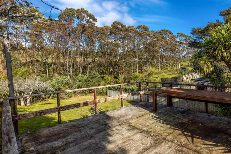 13 Totara Road Onetangi_30