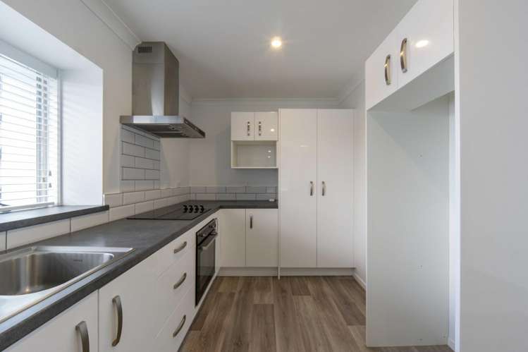 9/2 Ruakiwi Road Hamilton Central_3