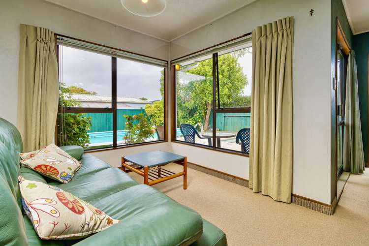 11 Deakin Place Clive_13