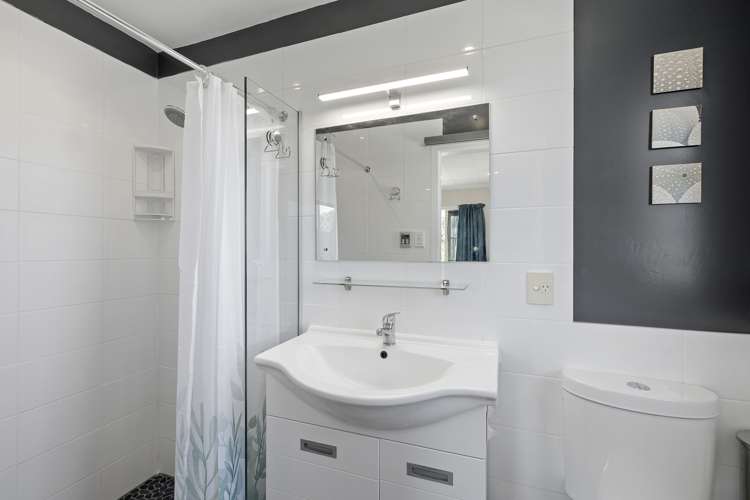 47 Waiwaka Terrace Strandon_14