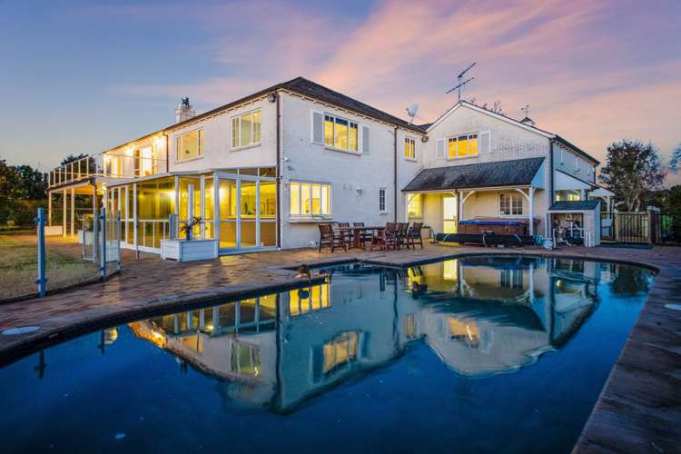 52 Porterfield Road Whitford_36