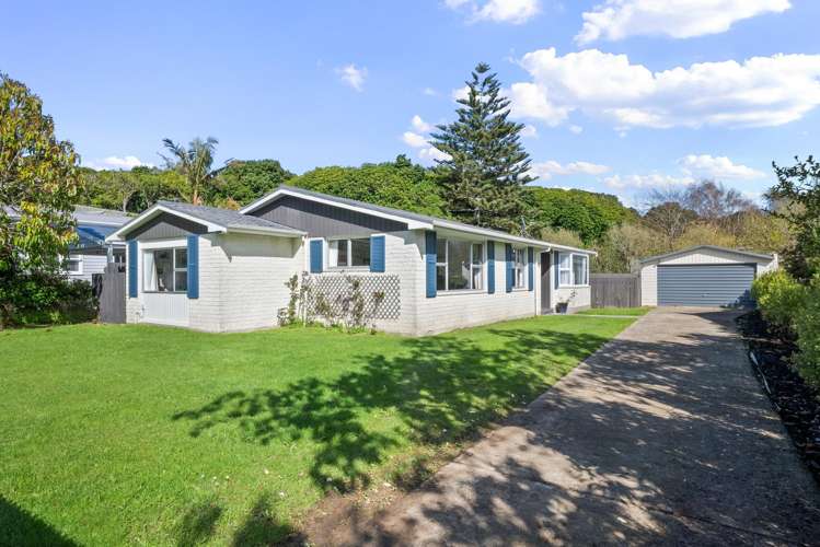 18 Leybourne Avenue Waikanae_0