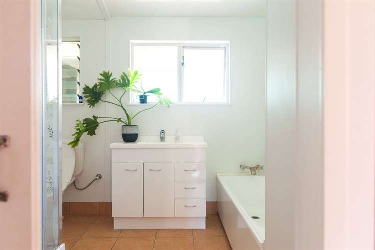 39c Jenner Road Toi Toi_11