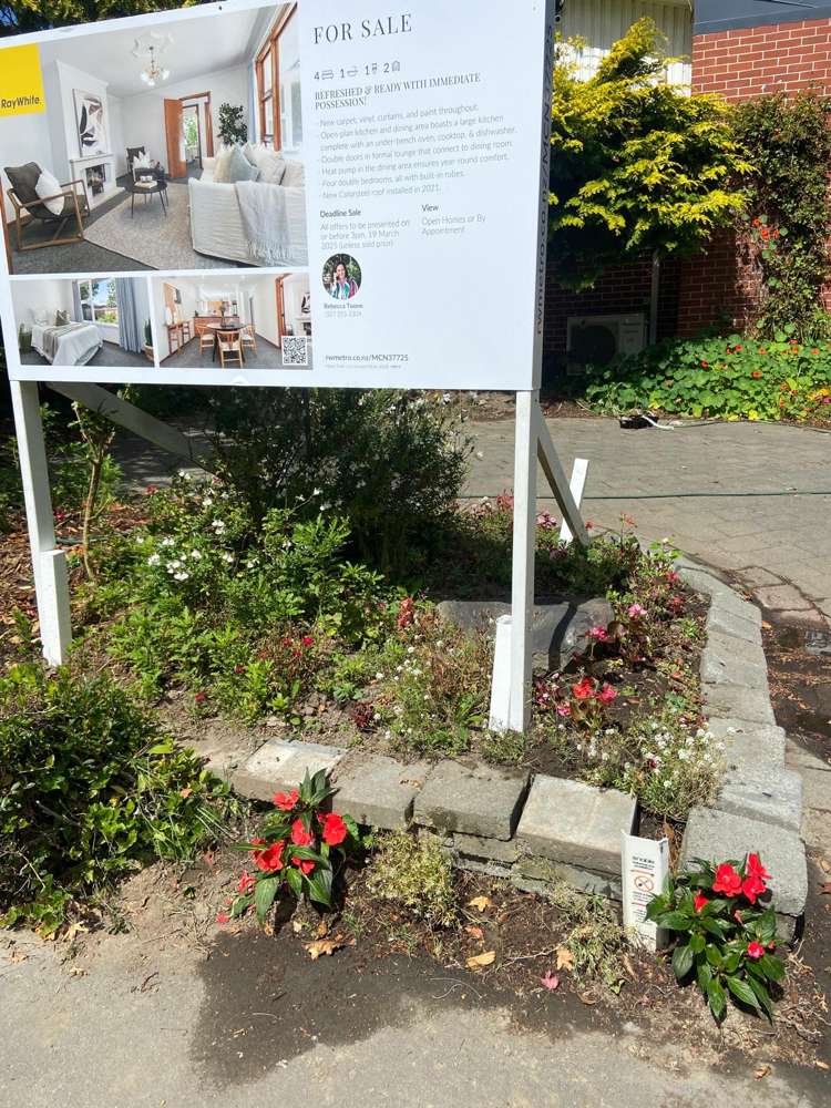 55 Woodbury Street Russley_34