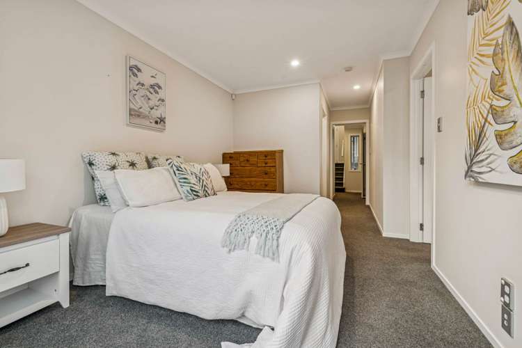 10 Panakenake Way Flat Bush_11