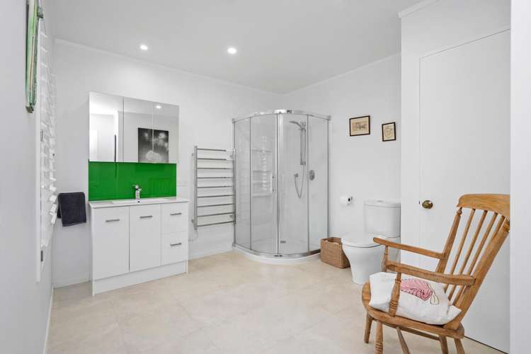 347 Racecourse Road Cambridge_13