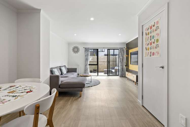 13/9 Surrey Street Tawa_8